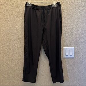 Lululemon women’s black pants size 8